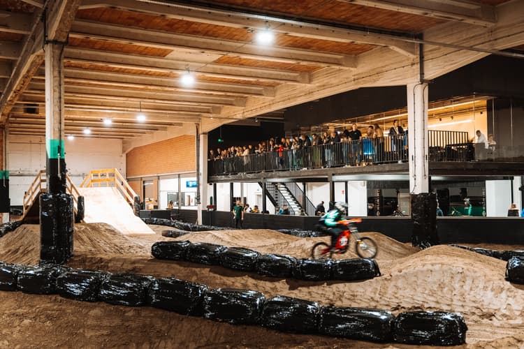 Indoor crossen met E-bikes - Header