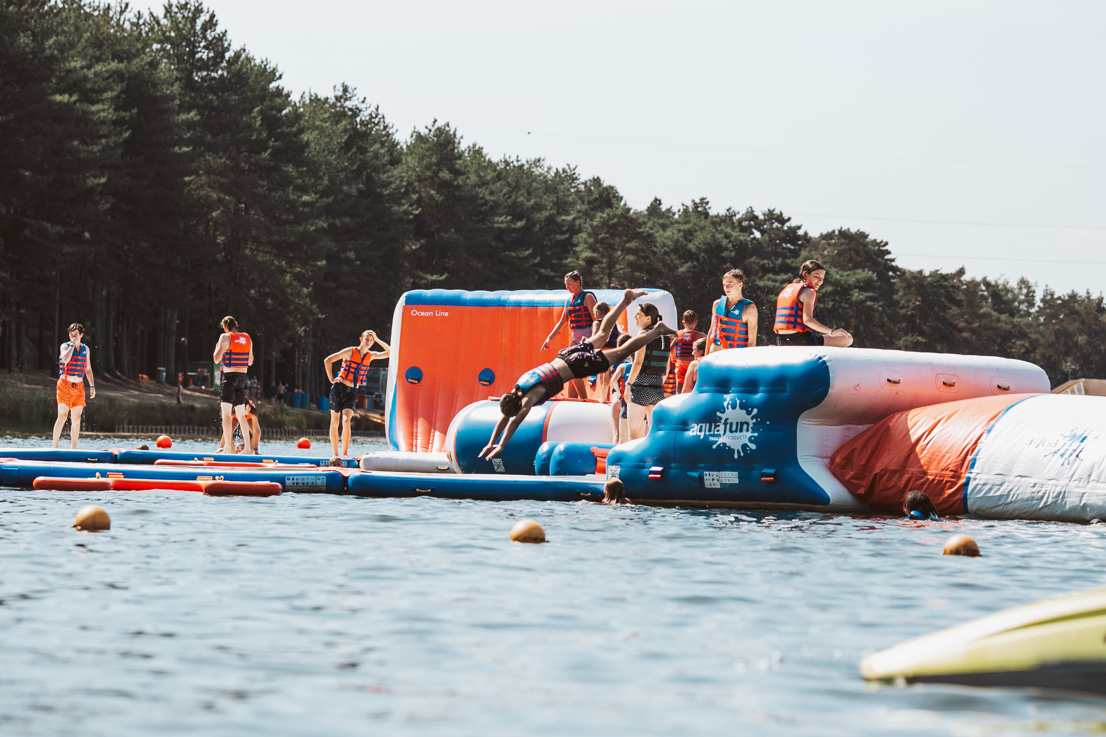 Sports nautiques et teambuilding en plein air