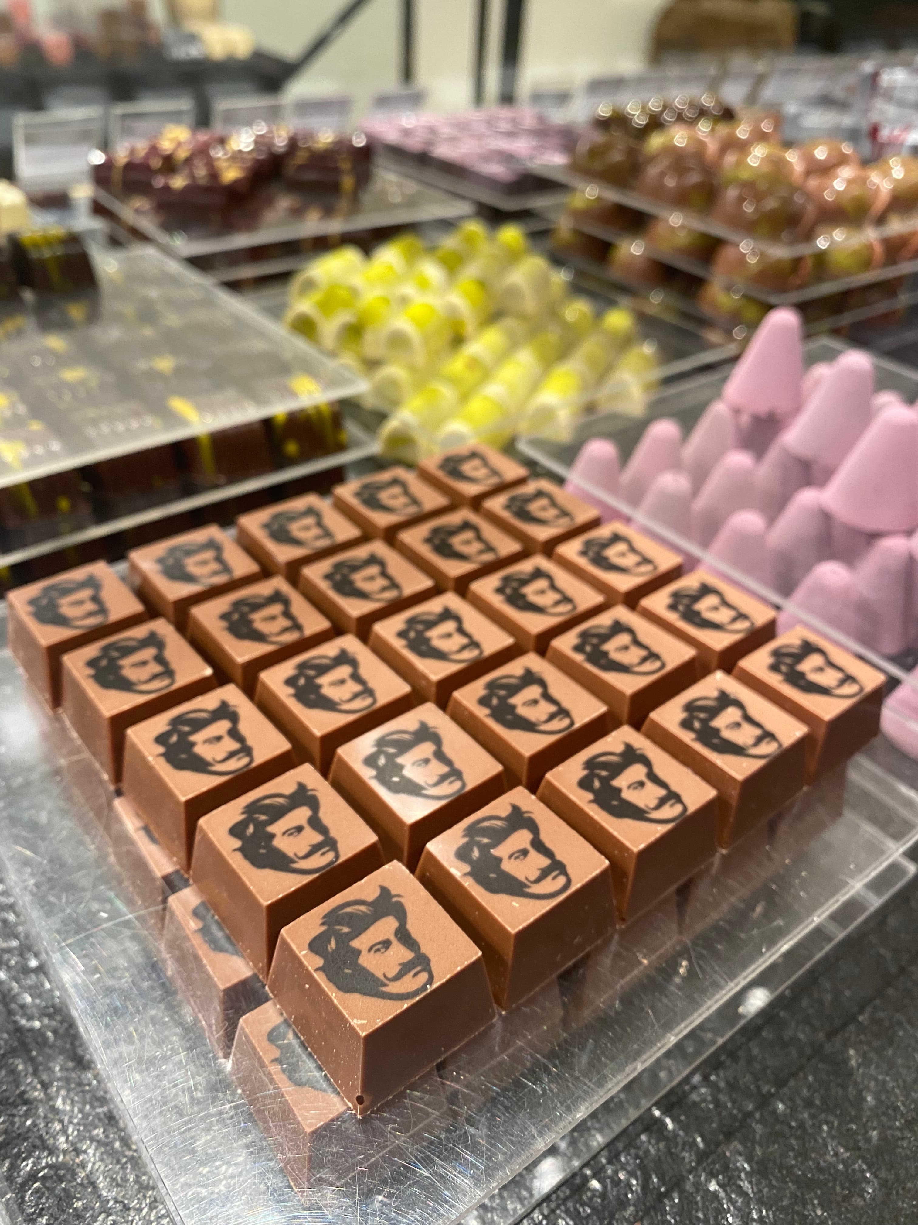 https://wp.funkey.be/wp-content/uploads/2023/10/Charlie-Praline-foto-2.jpg