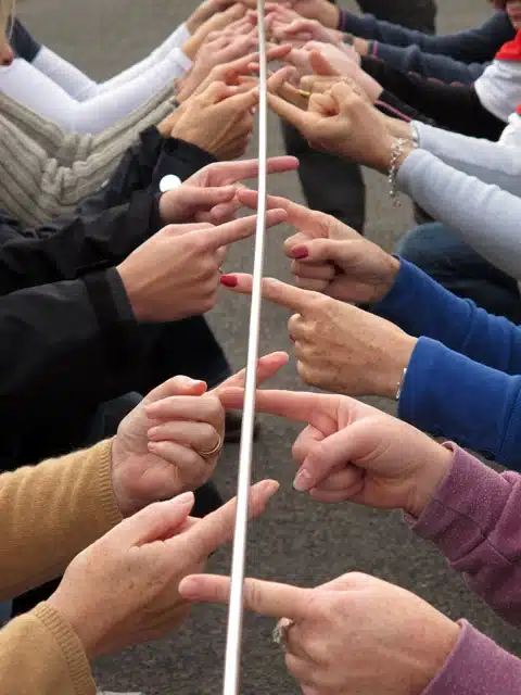 https://wp.funkey.be/wp-content/uploads/2023/10/team-building-helium-stick.webp