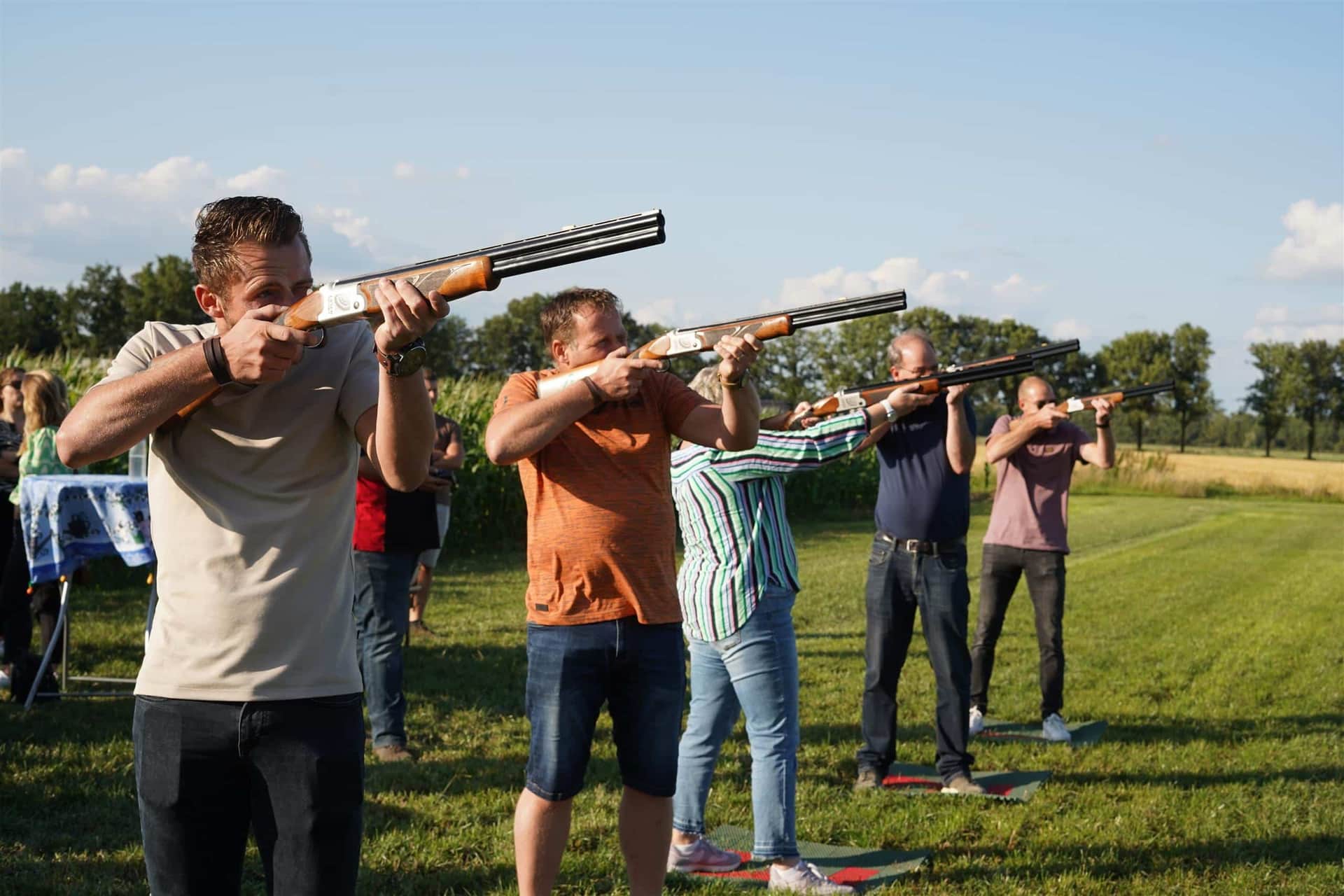 Laserkleiduifschieten header image